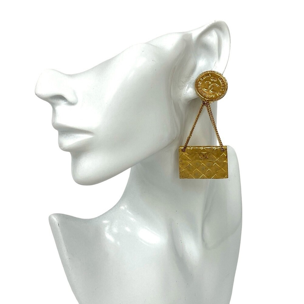 CHANEL Earrings - Picture 1 of 4